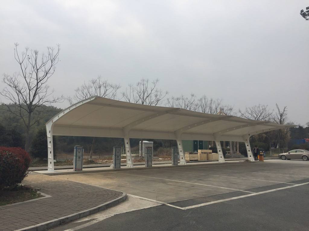 大庆公交车充电停车棚，为城市公交提供便利-公交车充电停车棚的好处